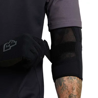 Захист ліктя RACE FACE Ambush Elbow-Stealth-M