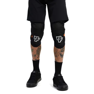 Захист коліна RACE FACE Ambush Knee Stealth L