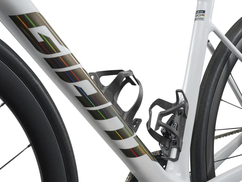 Велосипед 28" GIANT Defy Advanced Pro 1 (2026) рама - ML White — 2