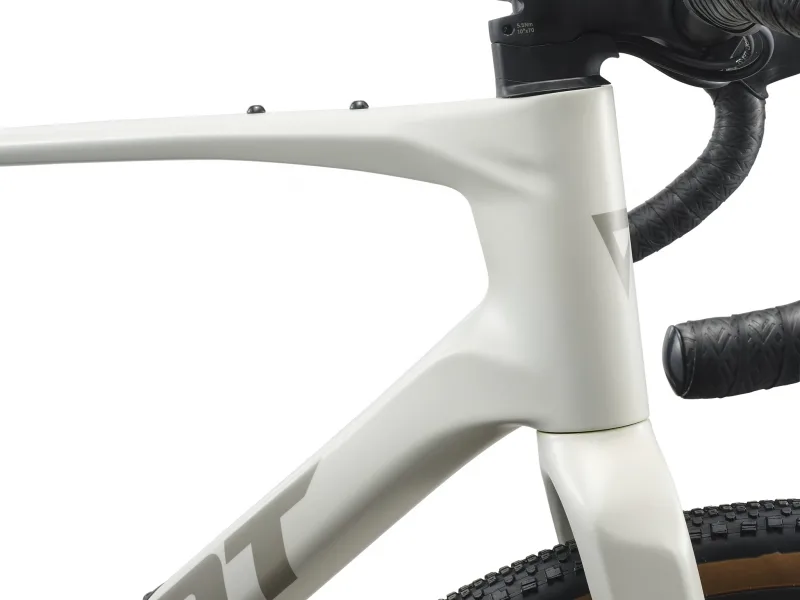 Велосипед 28" GIANT Revolt Advanced 0 (2026) рама - M Snow Drift — 2