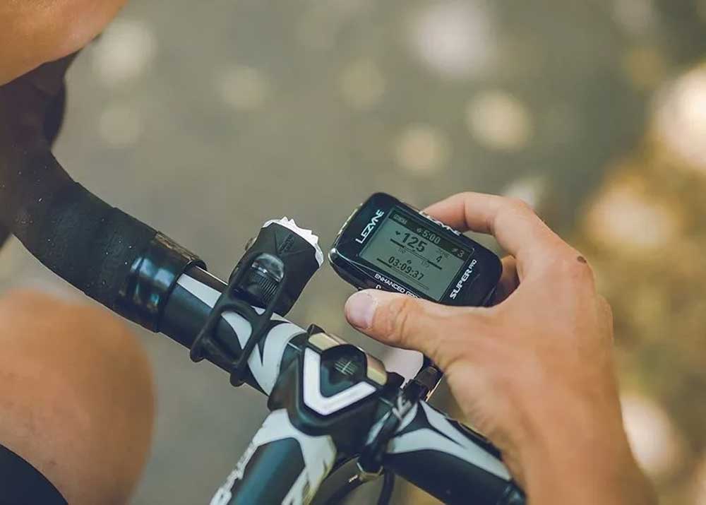 GPS компьютер LEZYNE SUPER PRO GPS Чорний Y13